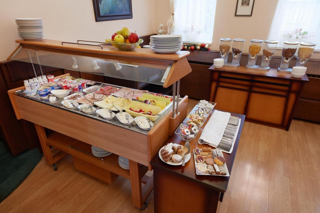 Hotel Roosevelt Литомержице Экстерьер фото
