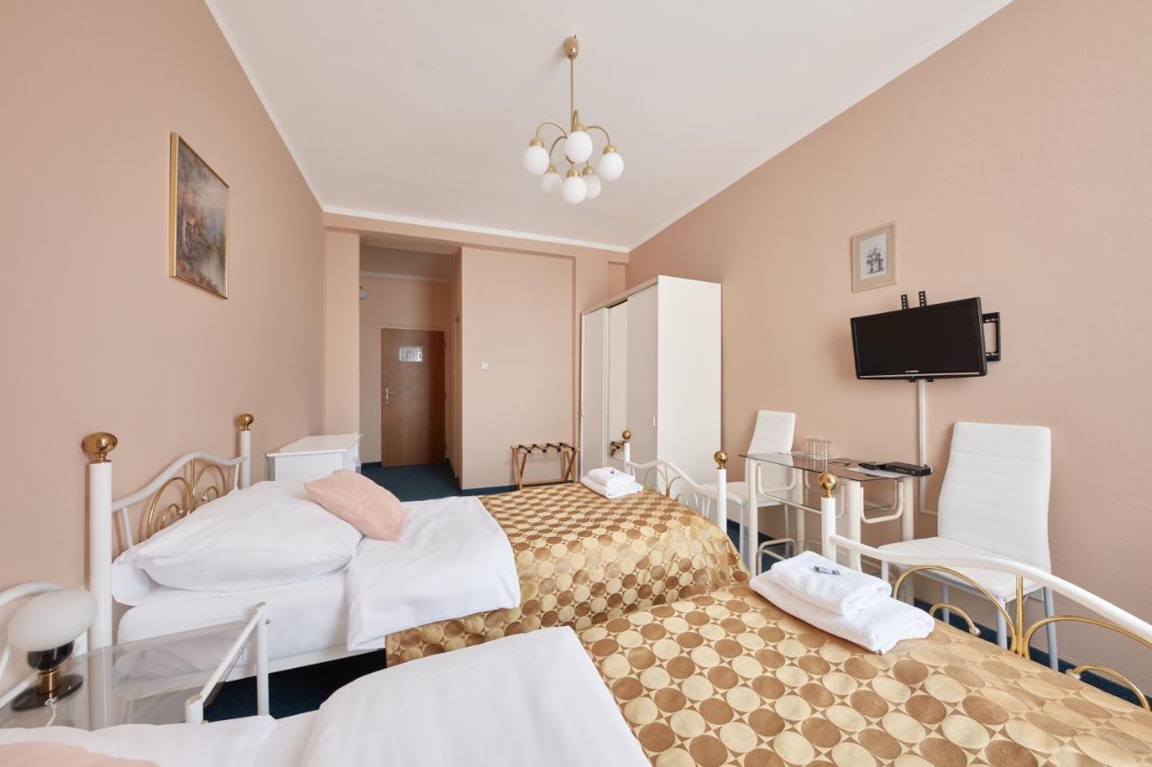 Hotel Roosevelt Литомержице Экстерьер фото