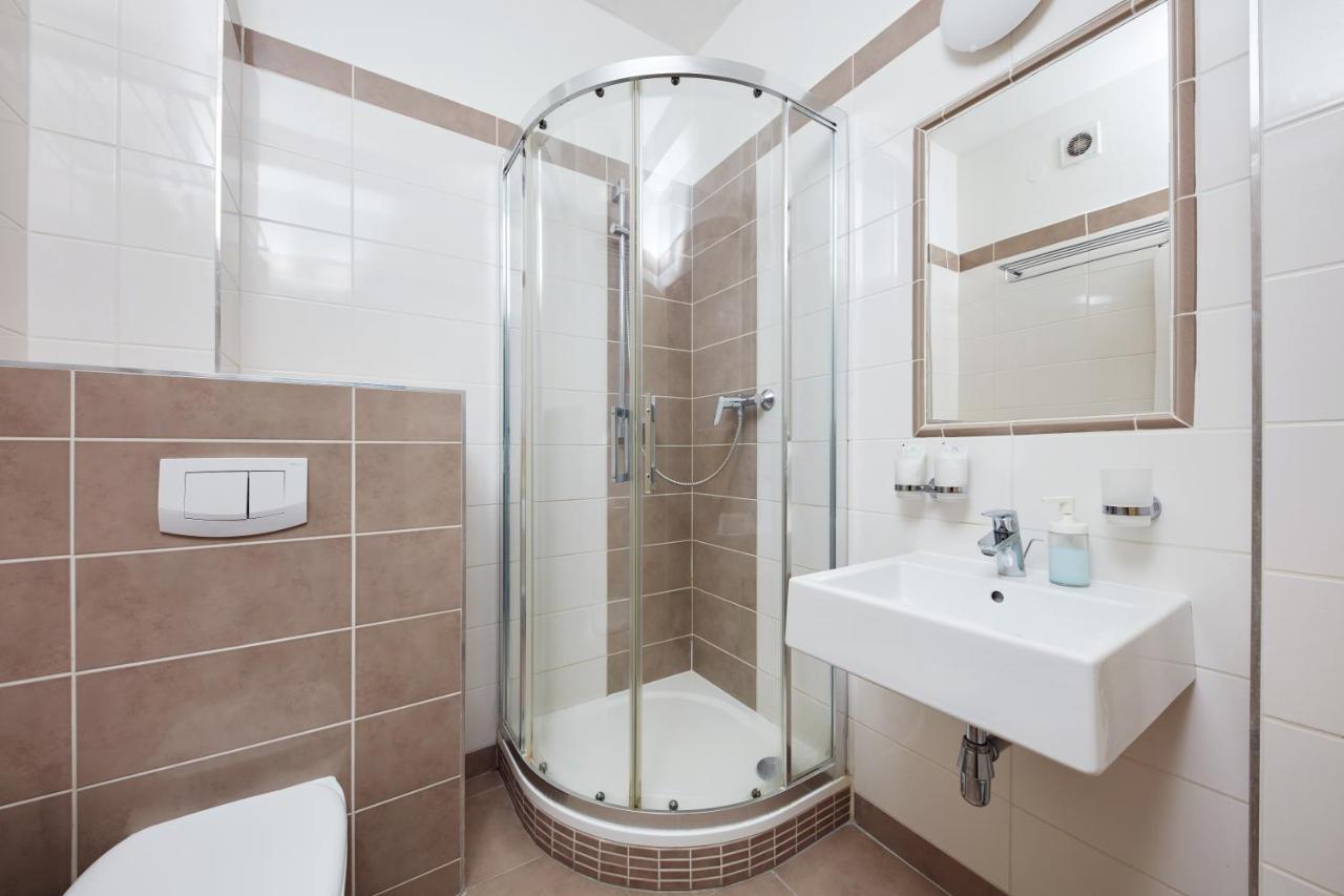 Hotel Roosevelt Литомержице Экстерьер фото