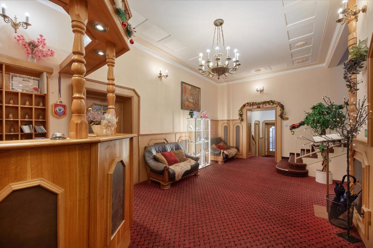 Hotel Roosevelt Литомержице Экстерьер фото