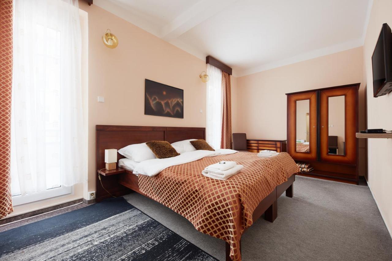 Hotel Roosevelt Литомержице Экстерьер фото