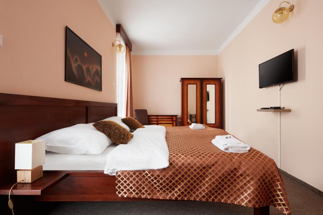 Hotel Roosevelt Литомержице Экстерьер фото
